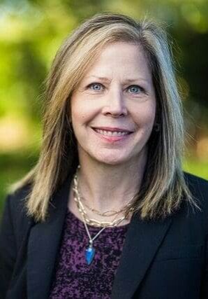 Gloria-Stearns-Headshot-e1688997968469-1